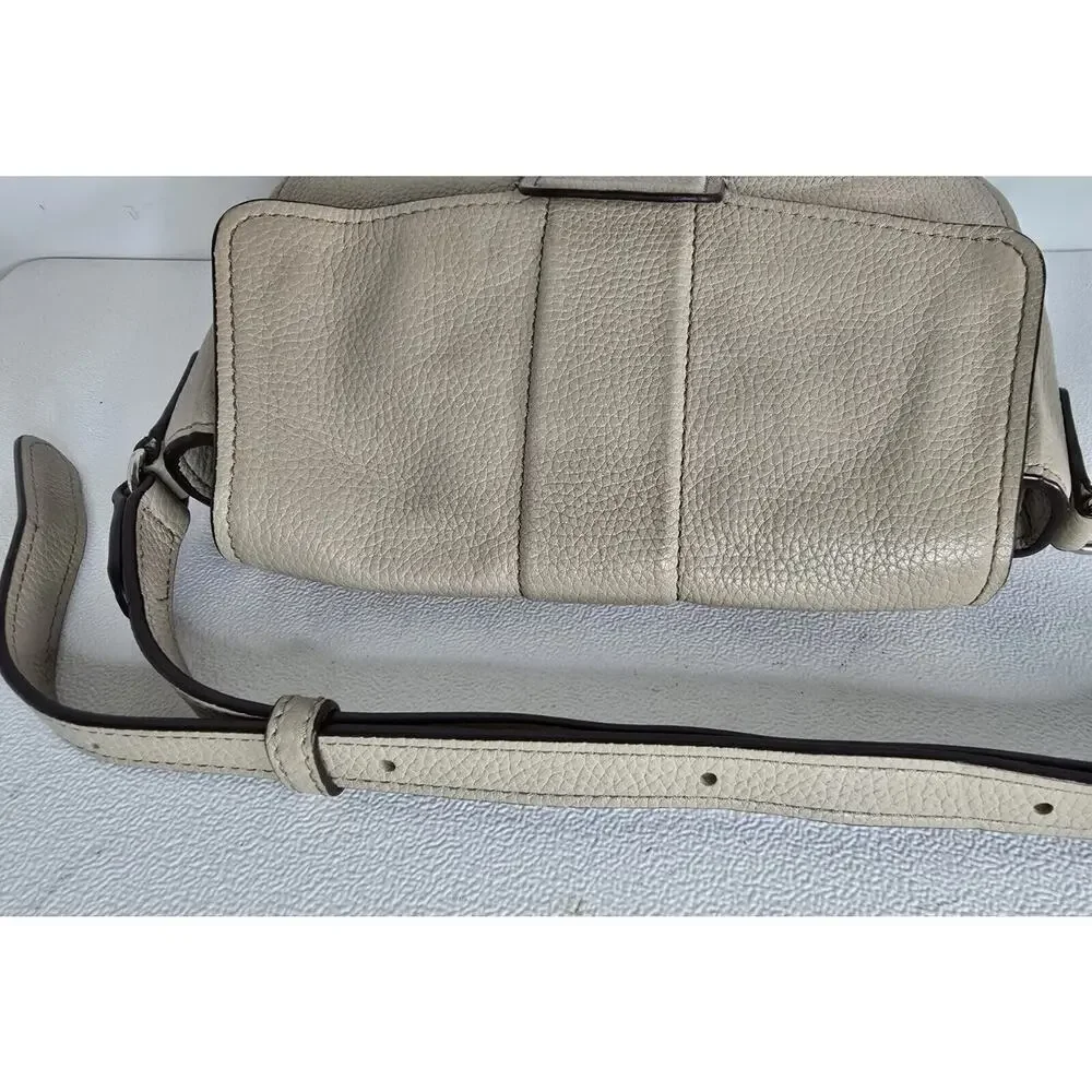 Marc Jacobs Traveler Messenger Leather Shoulder Bag Light Slate (Beige)